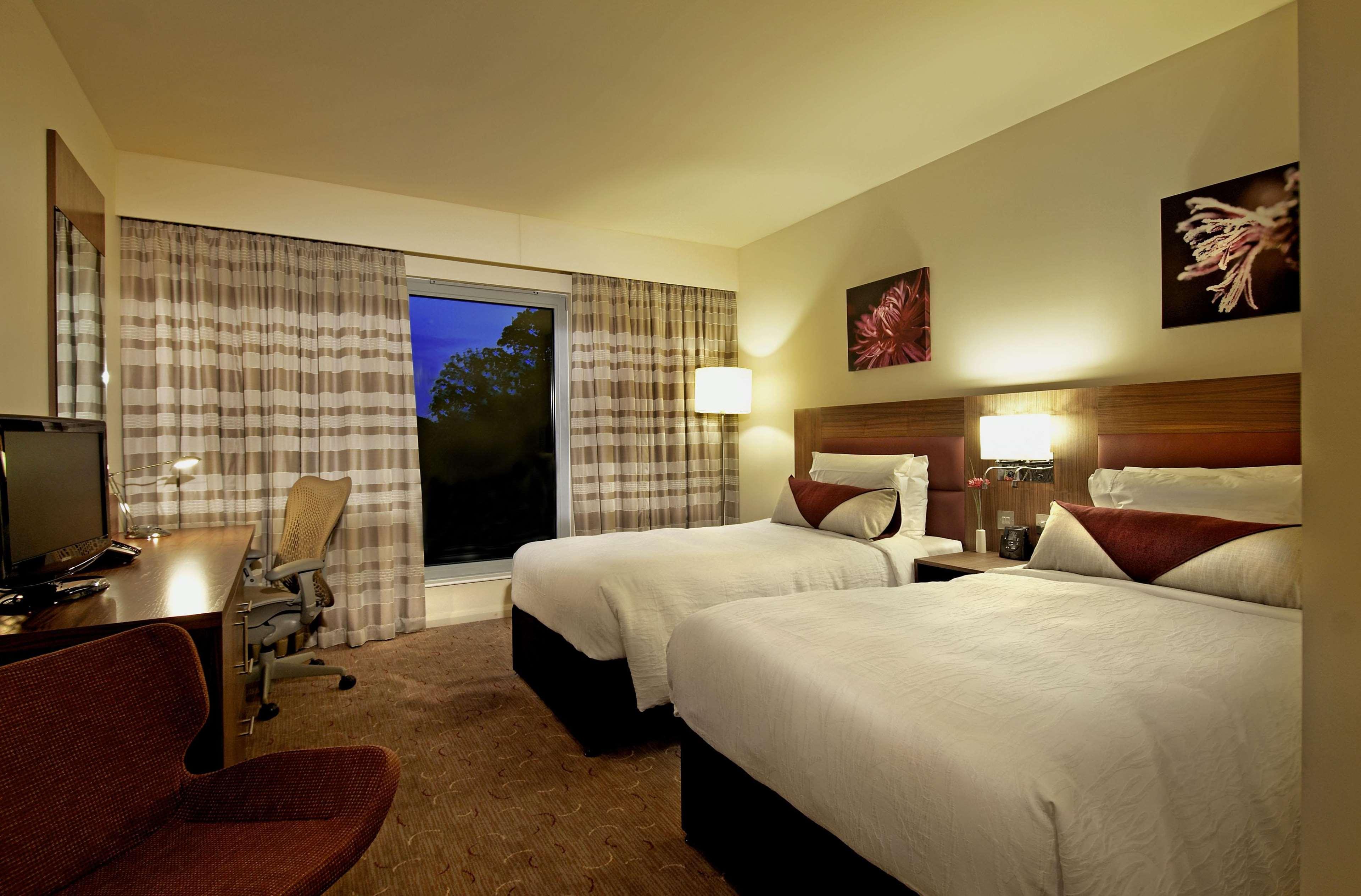 London Luton Vale Hotel Buitenkant foto