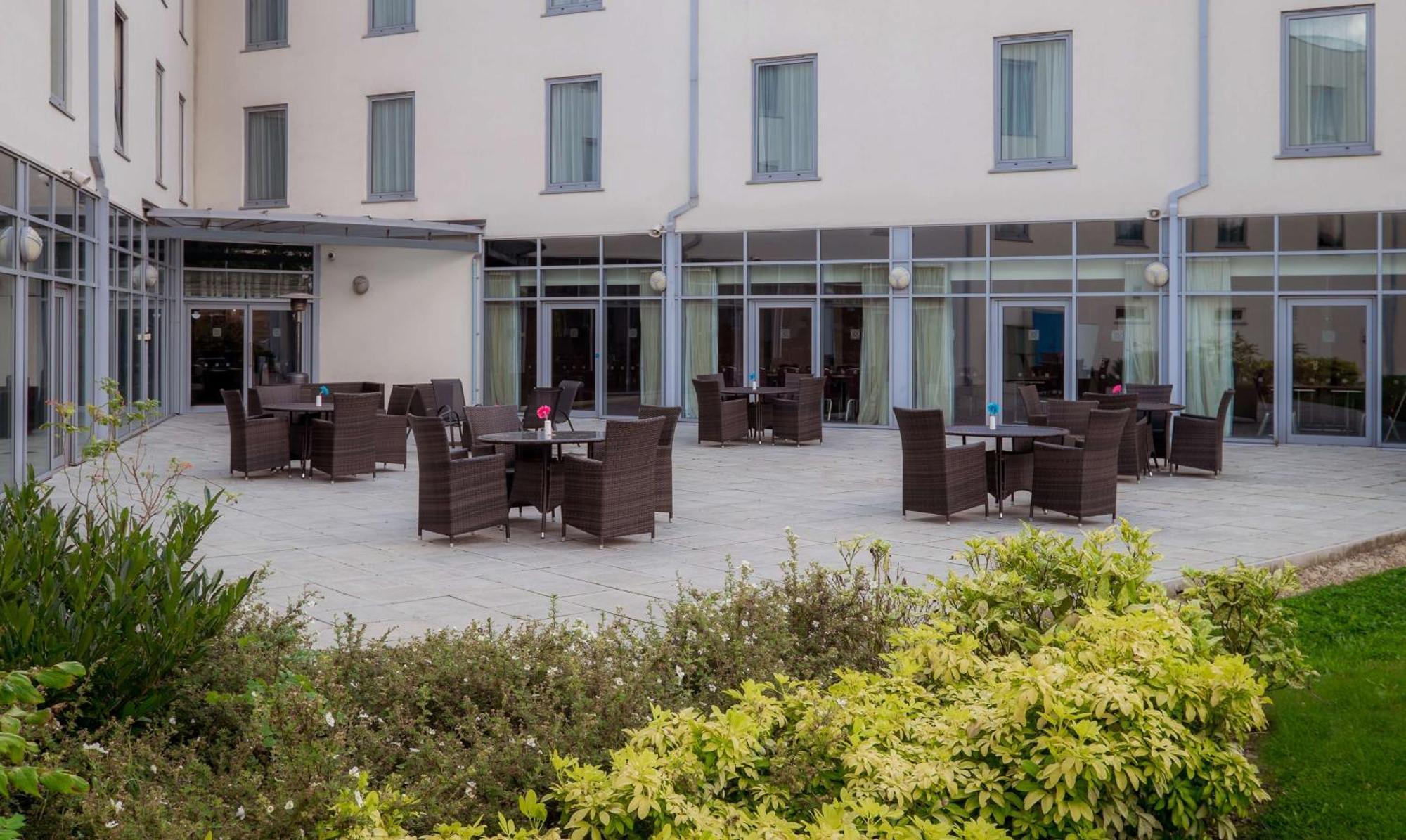 London Luton Vale Hotel Buitenkant foto